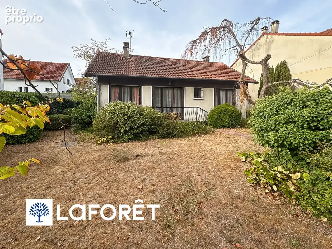 Maison quartier mairie de plain pied à Sainte Geneviève Des Bois - photo 1