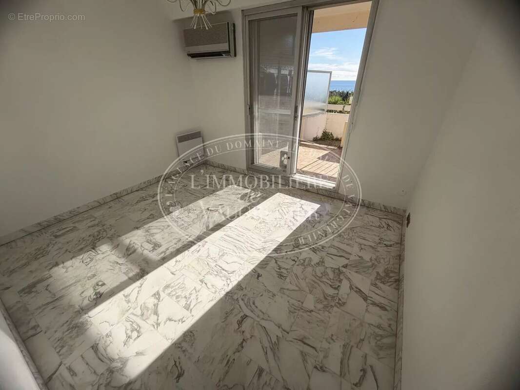 Appartement à VILLENEUVE-LOUBET