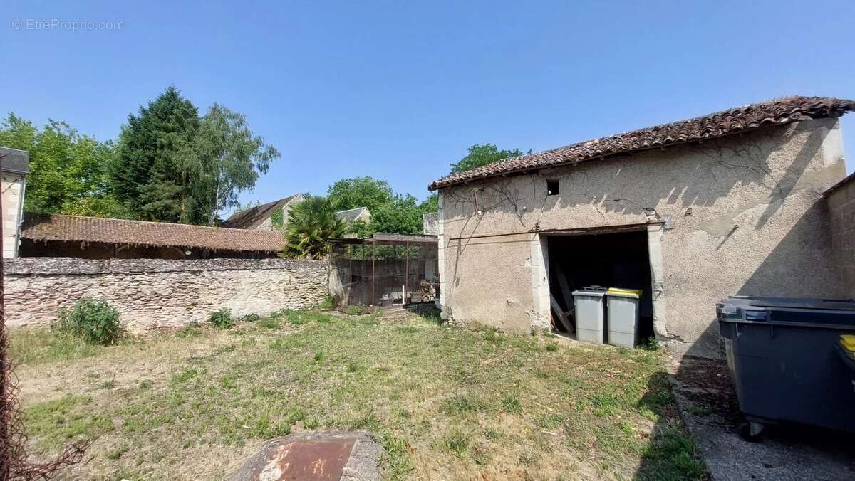 Appartement à LENCLOITRE