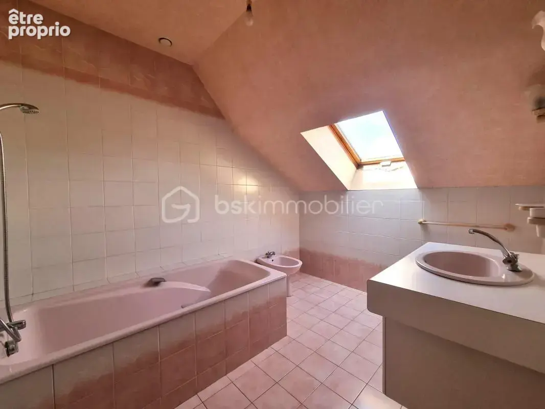 CLOHARS-CARNOËT – Maison 5 chambres avec vie de plain-pied sur plus de 2 000 m² - photo 12