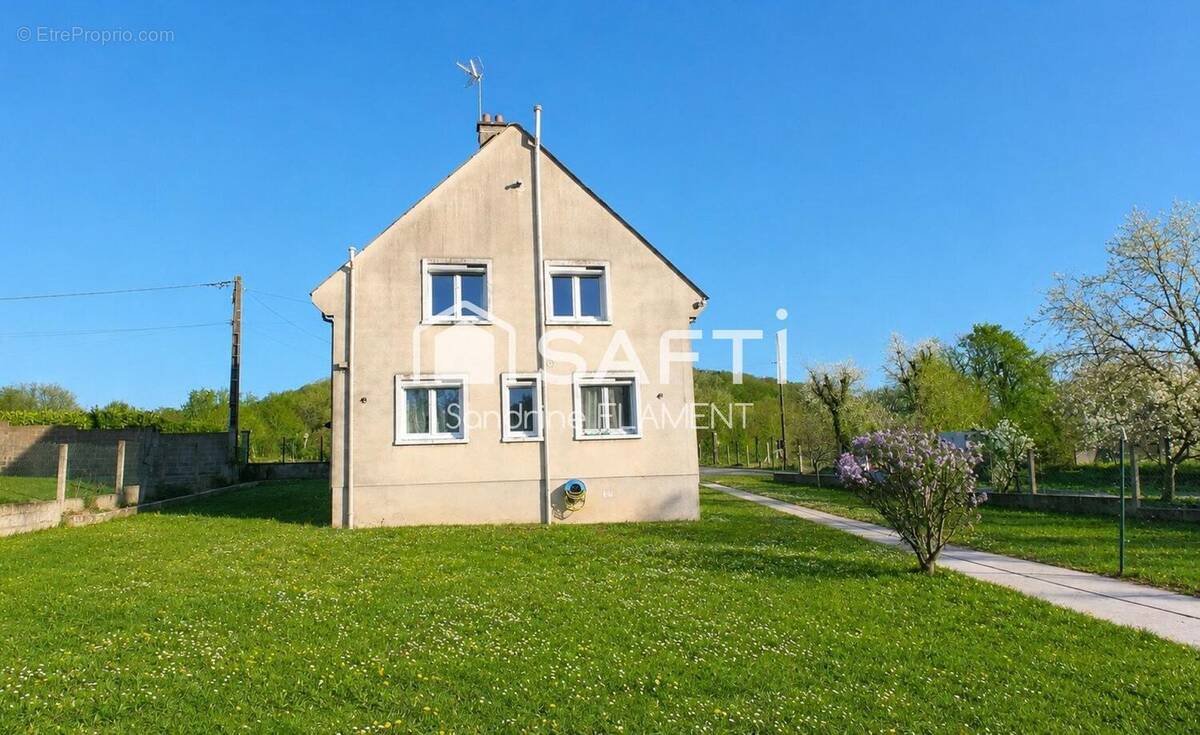 Photo 1 - Maison à FOLEMBRAY