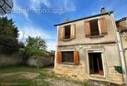 Maison à SURGY
