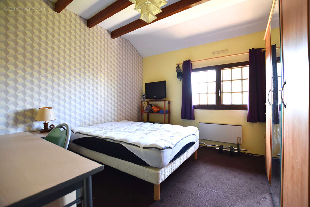 Maison à LES ESSARTS-LE-ROI