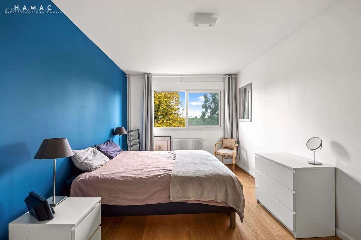 Écully Centre - À vendre - Appartement 5 pièces de 123 m² avec terrasse  - Garage & Place de parking privative - photo 8