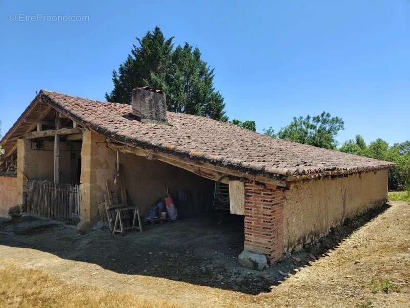 Maison à SEISSAN
