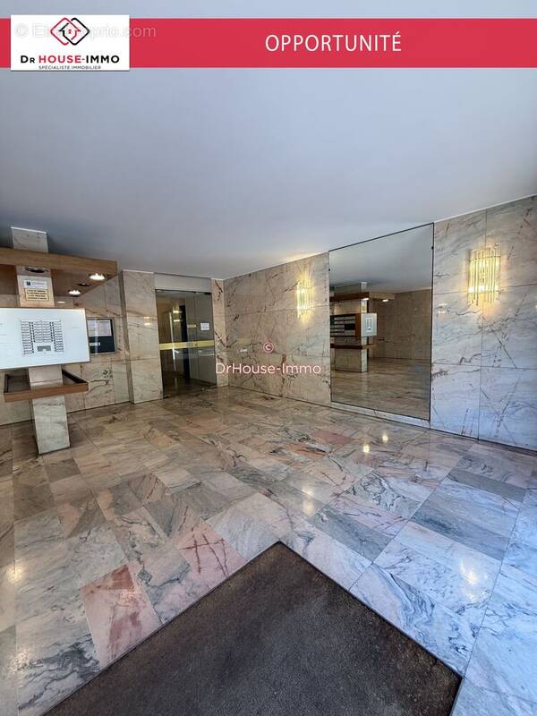 Appartement à VERSAILLES