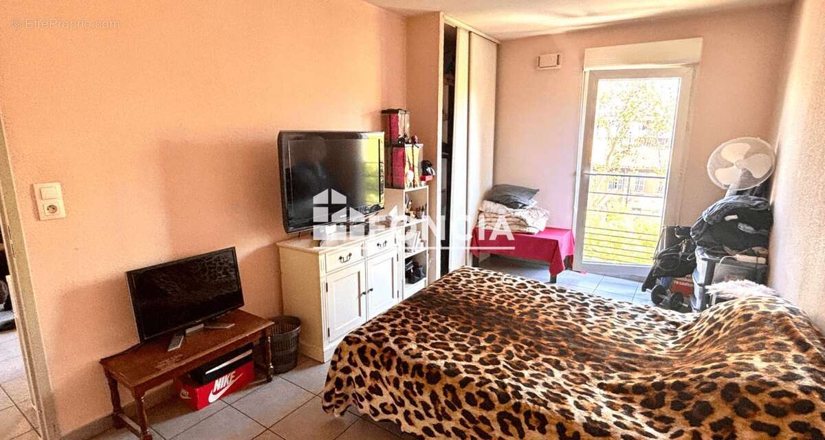Appartement à MARSEILLE-4E