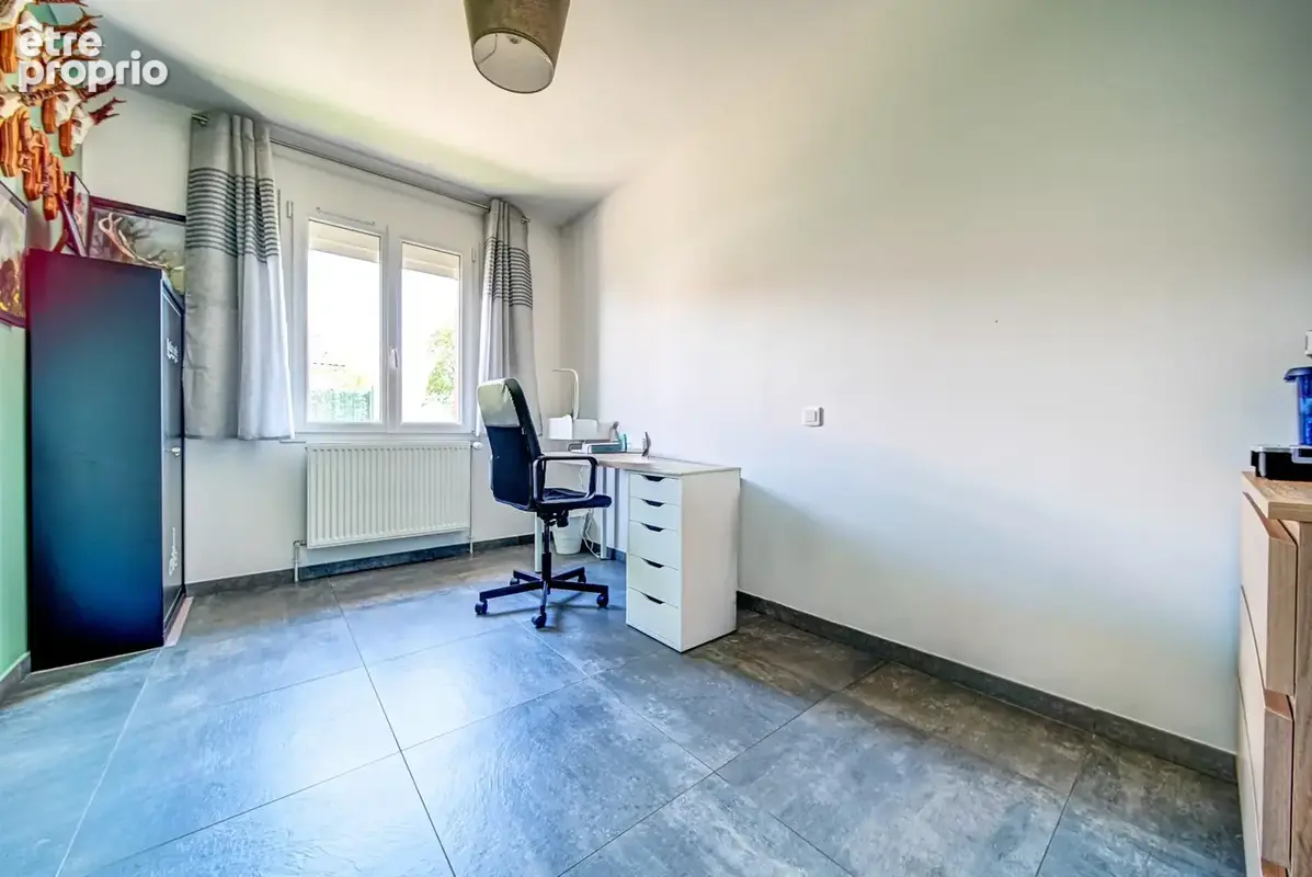 Maison individuelle avec sous-sol complet et jardin clos. - photo 13