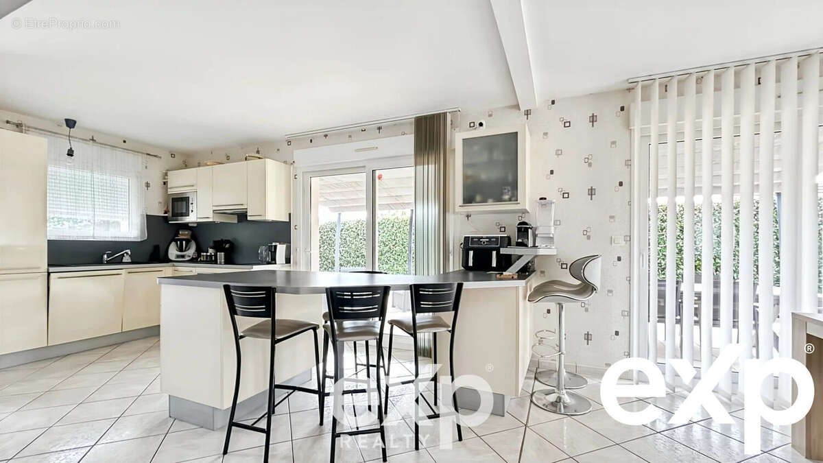 Maison à BOUSSIERES