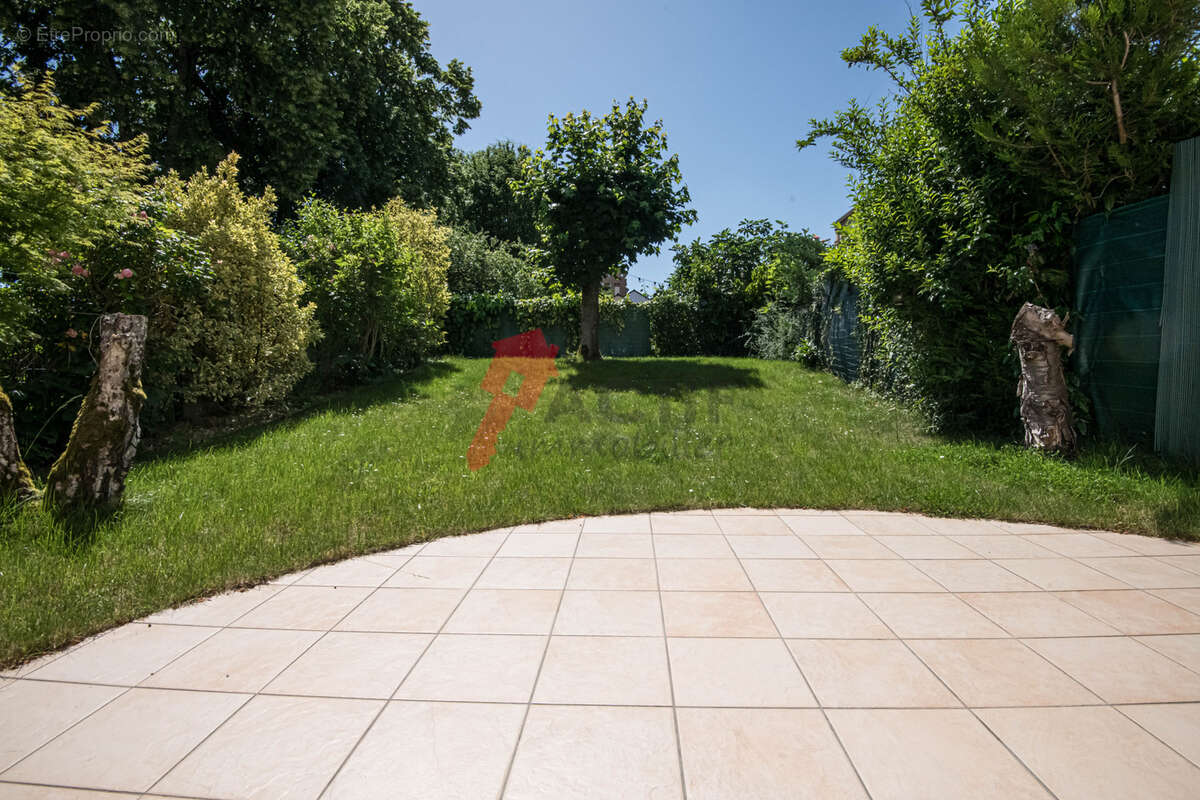 Maison à RIS-ORANGIS