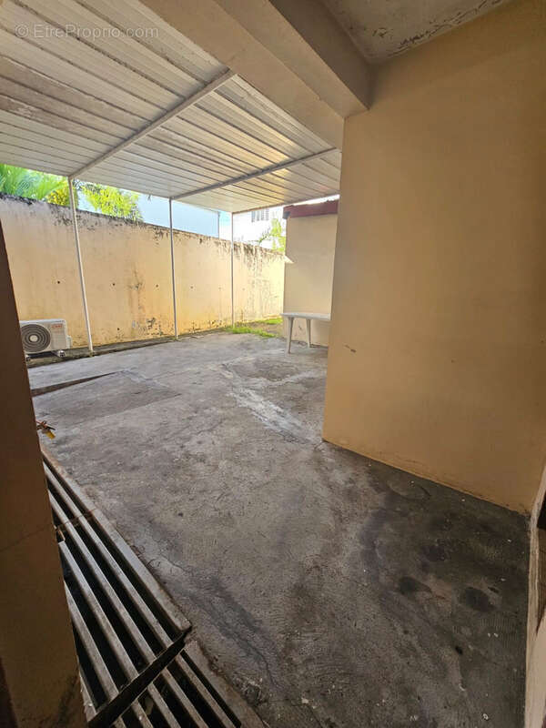 Commerce à RIVIERE-SALEE