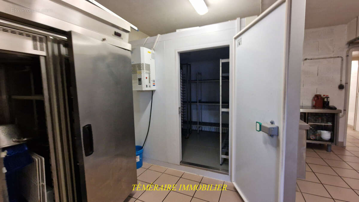 Commerce à SIROD