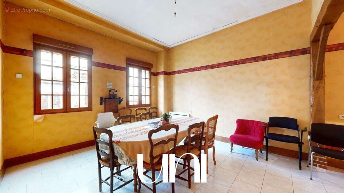 Maison à SAINT-PIERRE-SUR-DIVES
