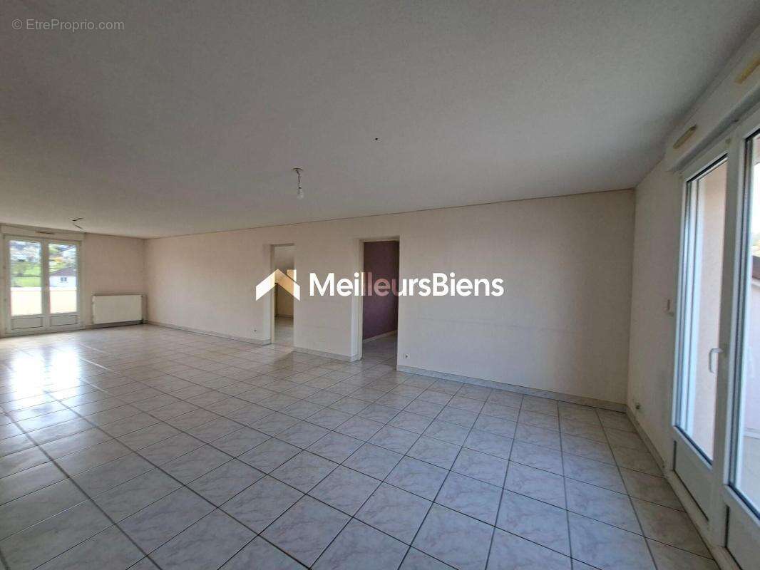 Appartement à ECHENOZ-LA-MELINE