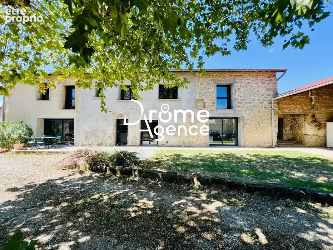 Photo Maison à Chateauneuf-Sur-Isere au prix de 498 000€