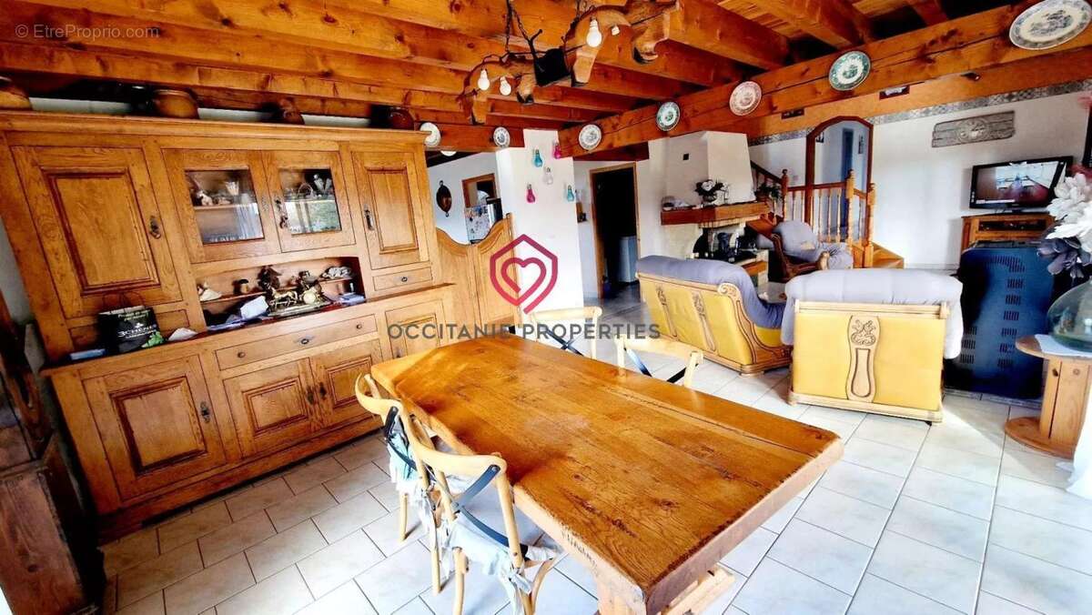 Maison à MERCENAC