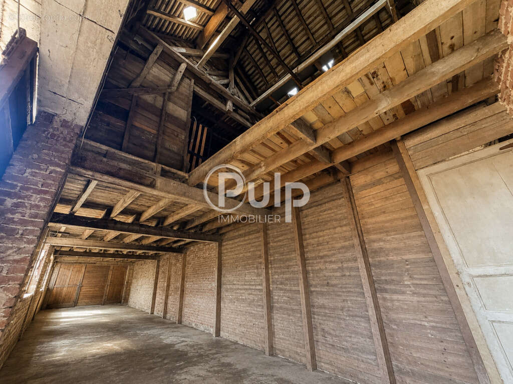 local commercial, appartement et hangar - Centre-ville de Frévent - photo 7