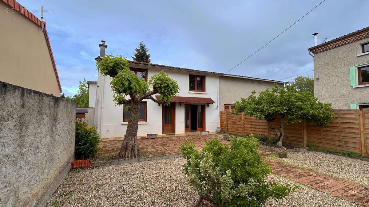 Maison à ORLEAT