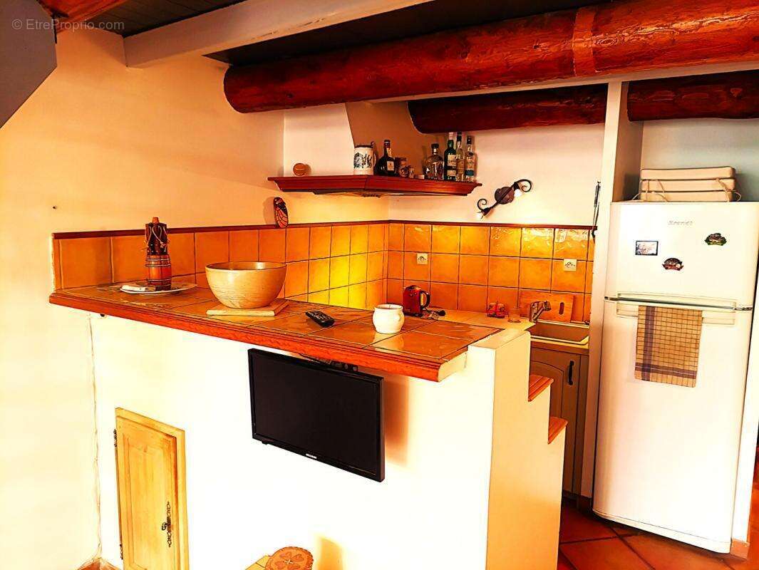 Appartement à PELISSANNE