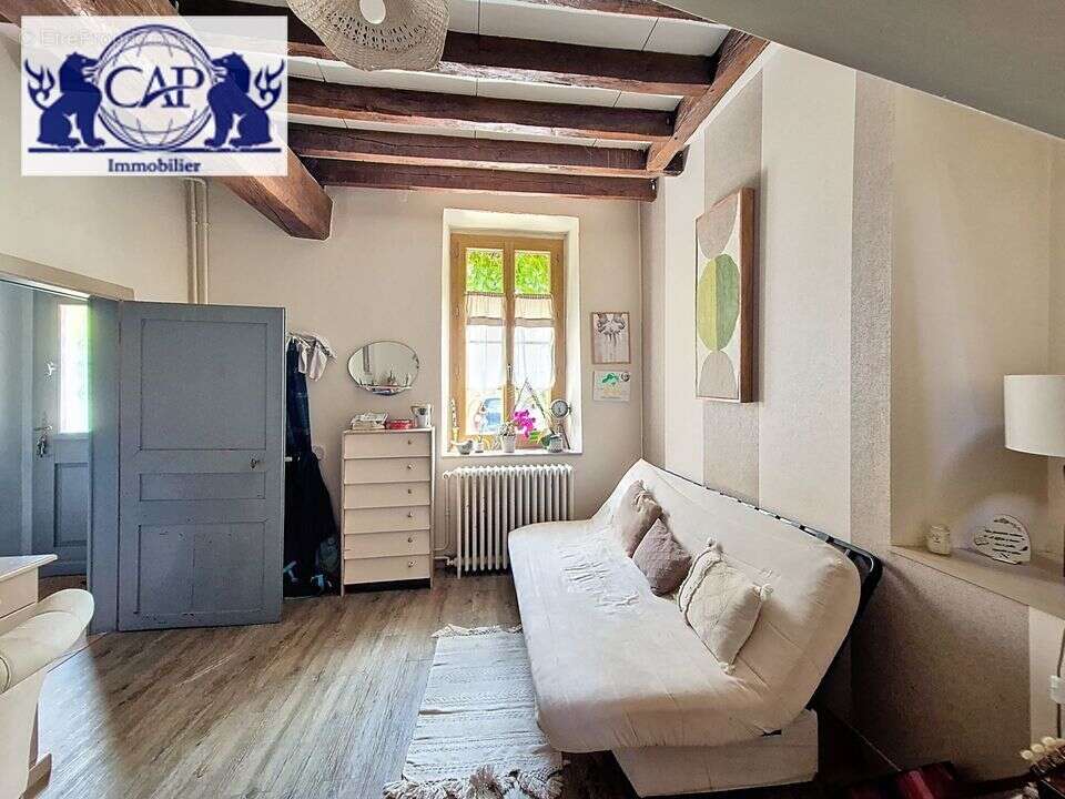 Maison à THORIGNY-SUR-OREUSE