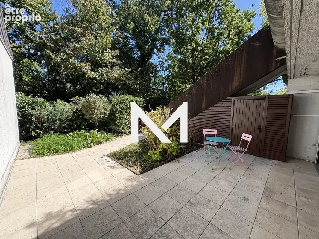 Appartement à MEYLAN