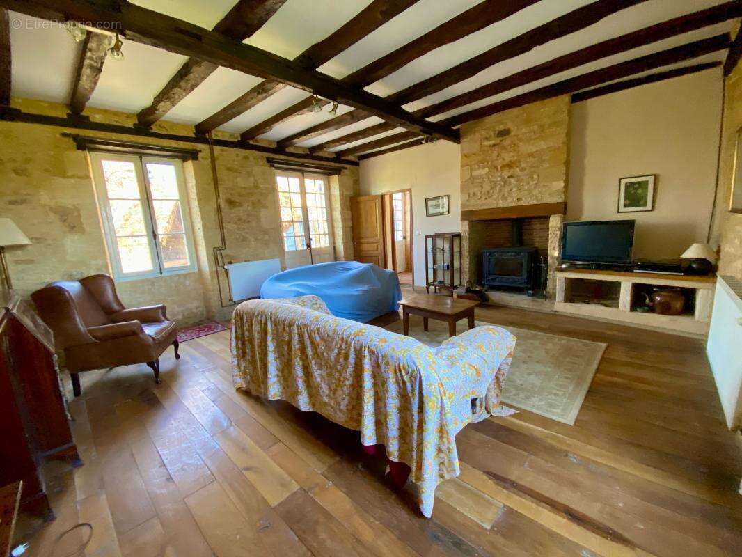 Belle maison en pierres avec piscine - photo 7