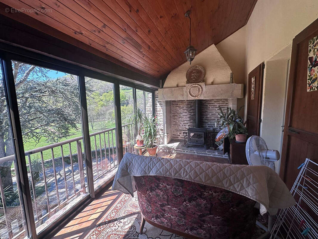 Maison à ESTAING