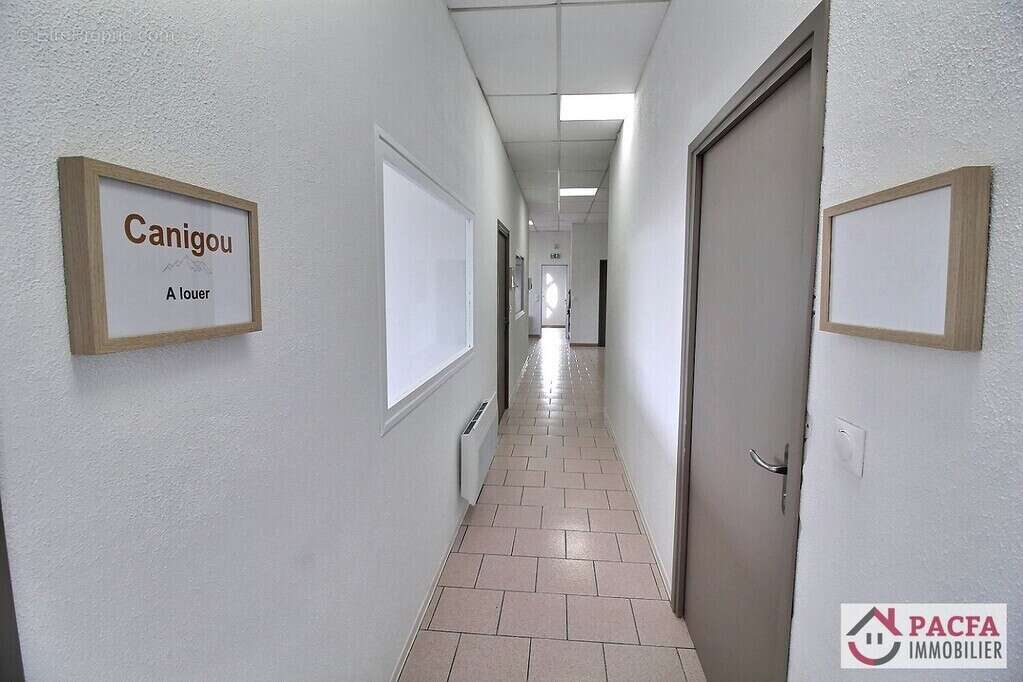 A vendre - bureaux za de saix - a developper - photo 8