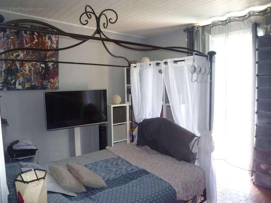 Maison à TOUET-SUR-VAR