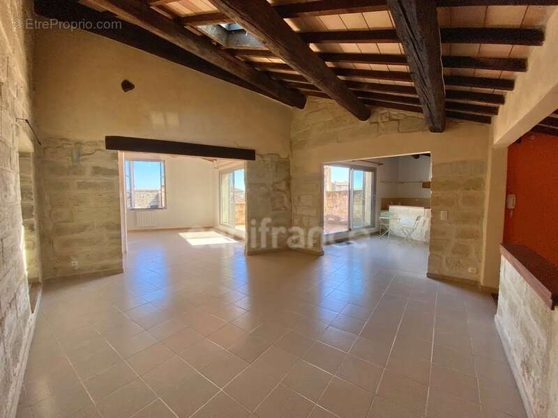 Appartement à UZES