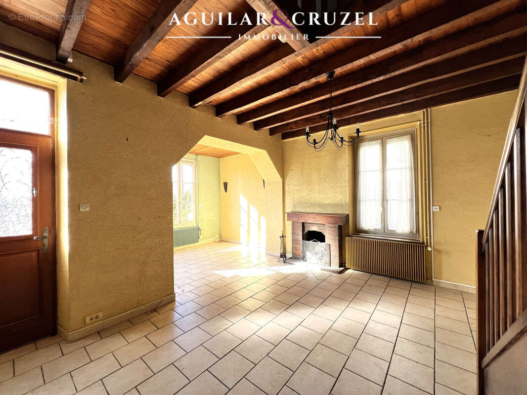 Maison à SAINT-DOULCHARD