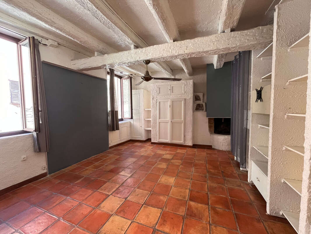 Appartement à TOUET-DE-L'ESCARENE
