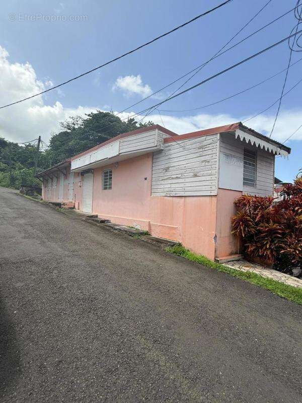 Appartement à BASSE-POINTE