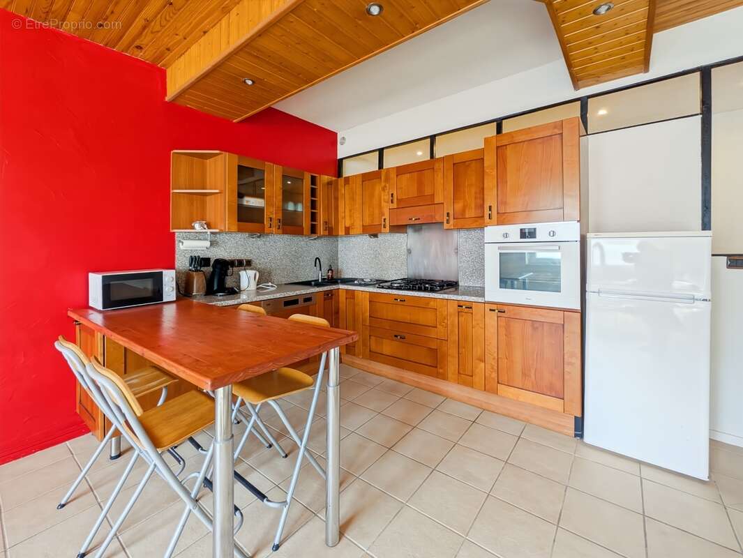 Dpt Haute Savoie (74), à vendre NEUVECELLE - Appartement T3 de 65 m2 proche des commerces - photo 3