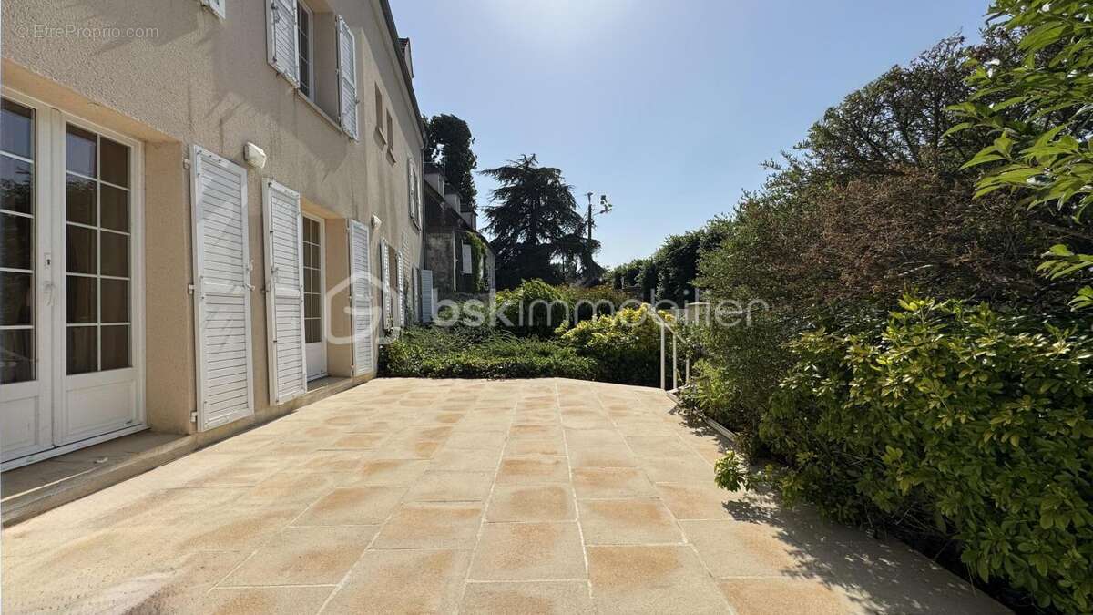 Maison à GERMIGNY-L&#039;EVEQUE