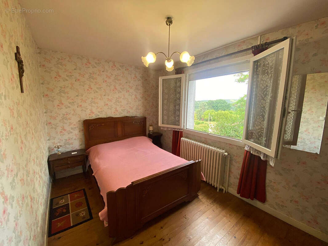 Maison de ville avec 4 chambres, garage et extérieur - photo 8