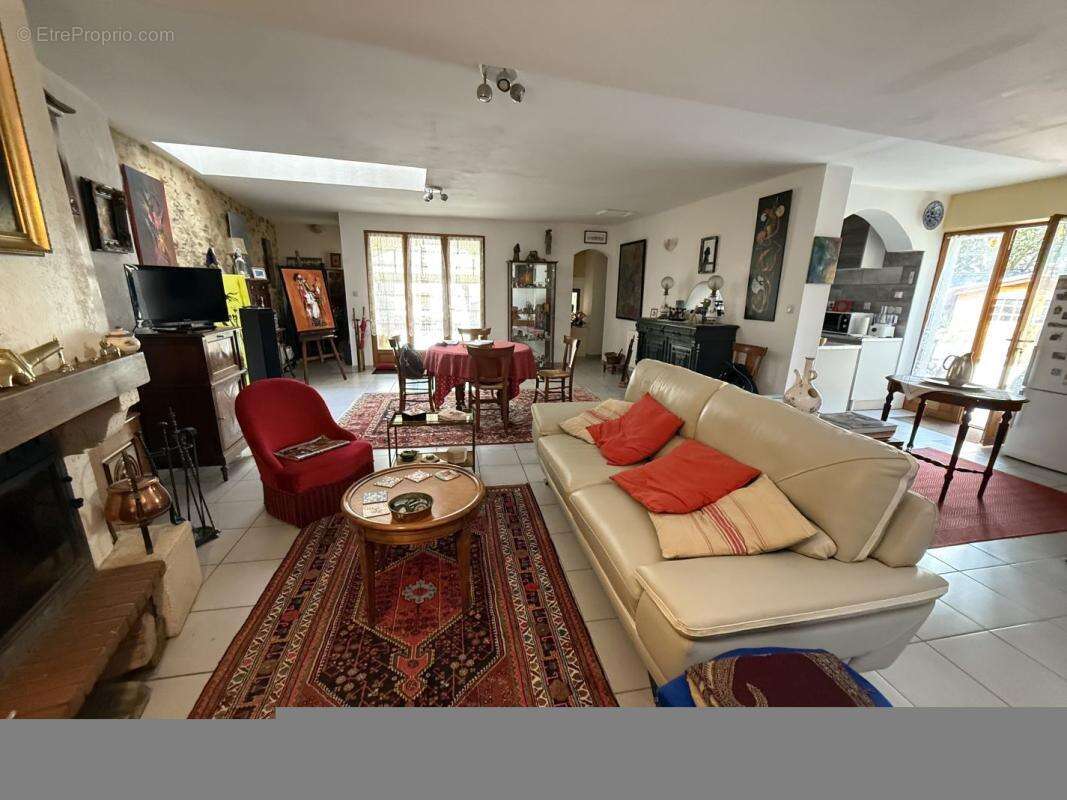 Maison 135 m² à Pepieux  - photo 2