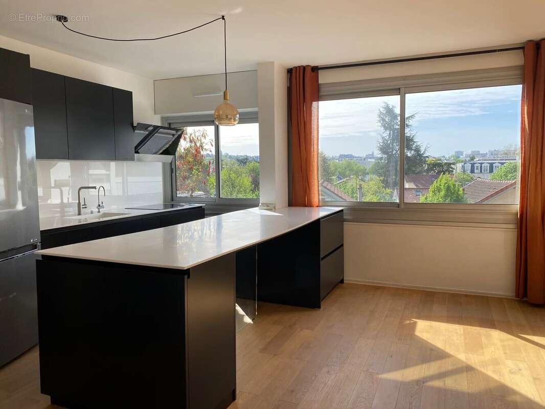 Appartement à LE PERREUX-SUR-MARNE