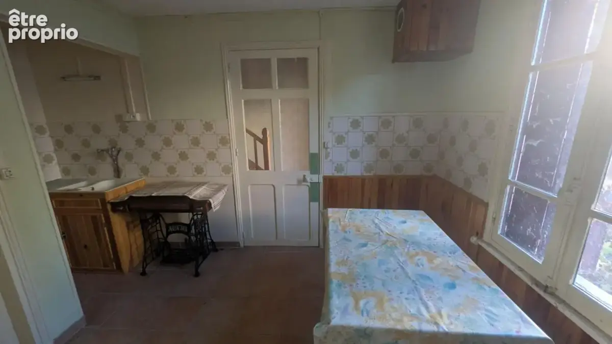 Petite maison près du centre à rénover avec jardin - photo 7