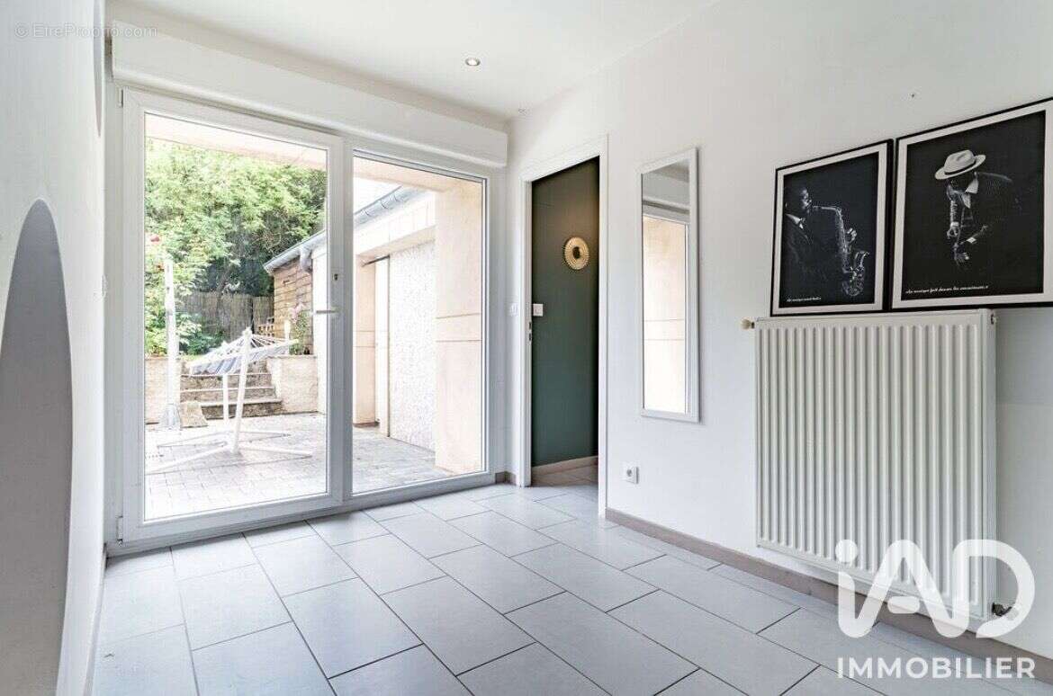 Maison 110 m² à Luppy  - photo 2