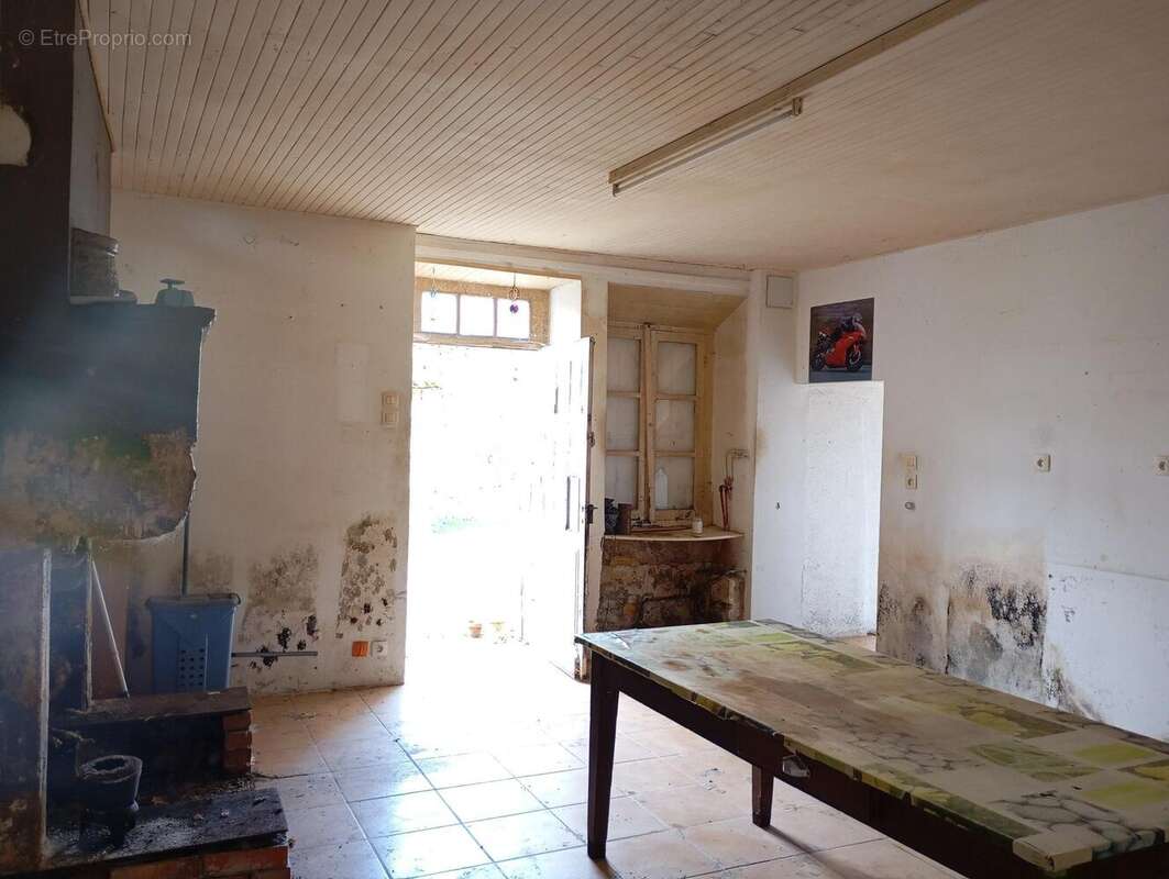 Maison 70 m² à Charras  - photo 5