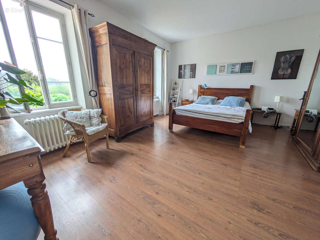 Maison à AIGUEPERSE