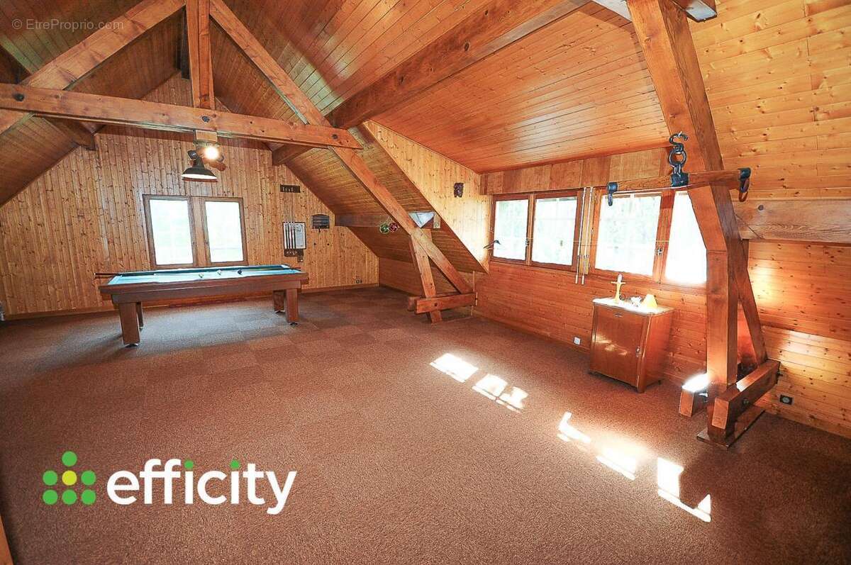 Maison à VETRAZ-MONTHOUX