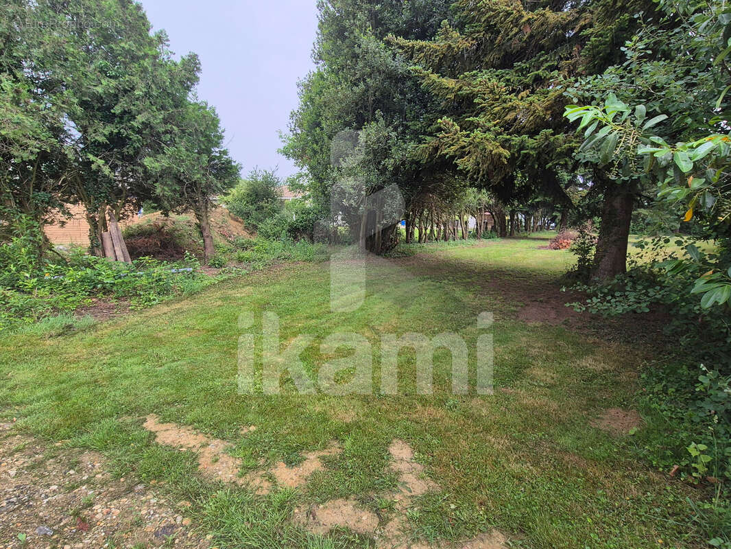 Terrain à SAINT-SORLIN-DE-VIENNE