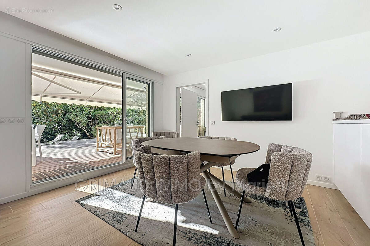 Appartement à SAINT-TROPEZ