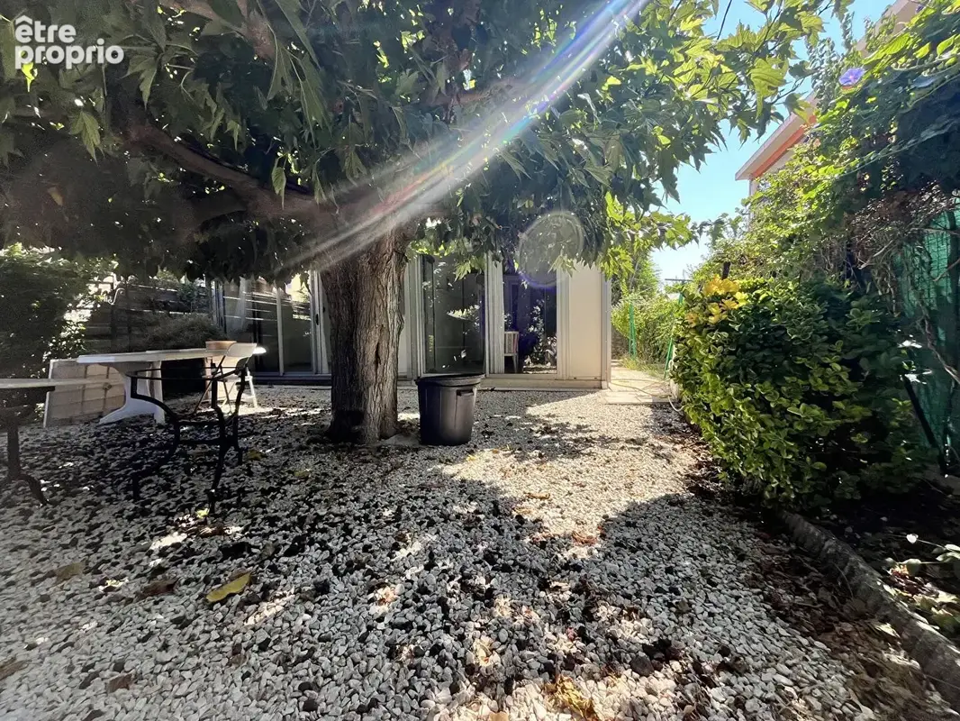 Sanary proche commerces bel appartement en rez de jardin - photo 4