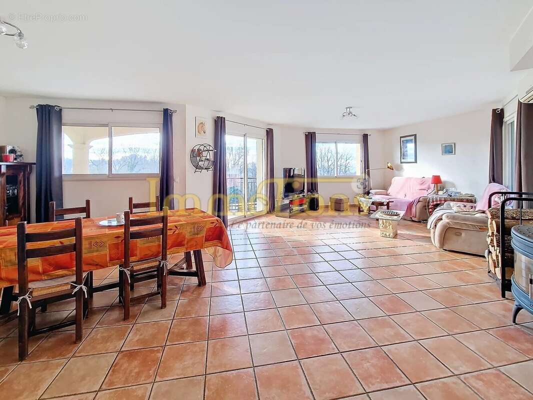 Maison à ROMANS-SUR-ISERE