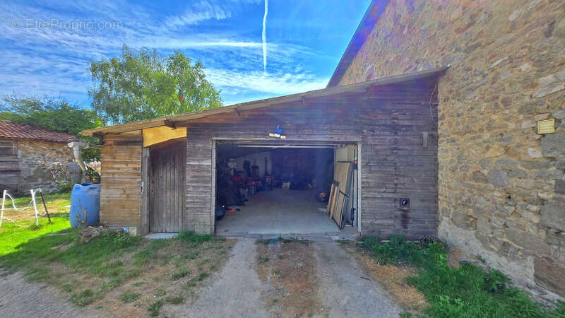 Maison à ORADOUR-SUR-GLANE