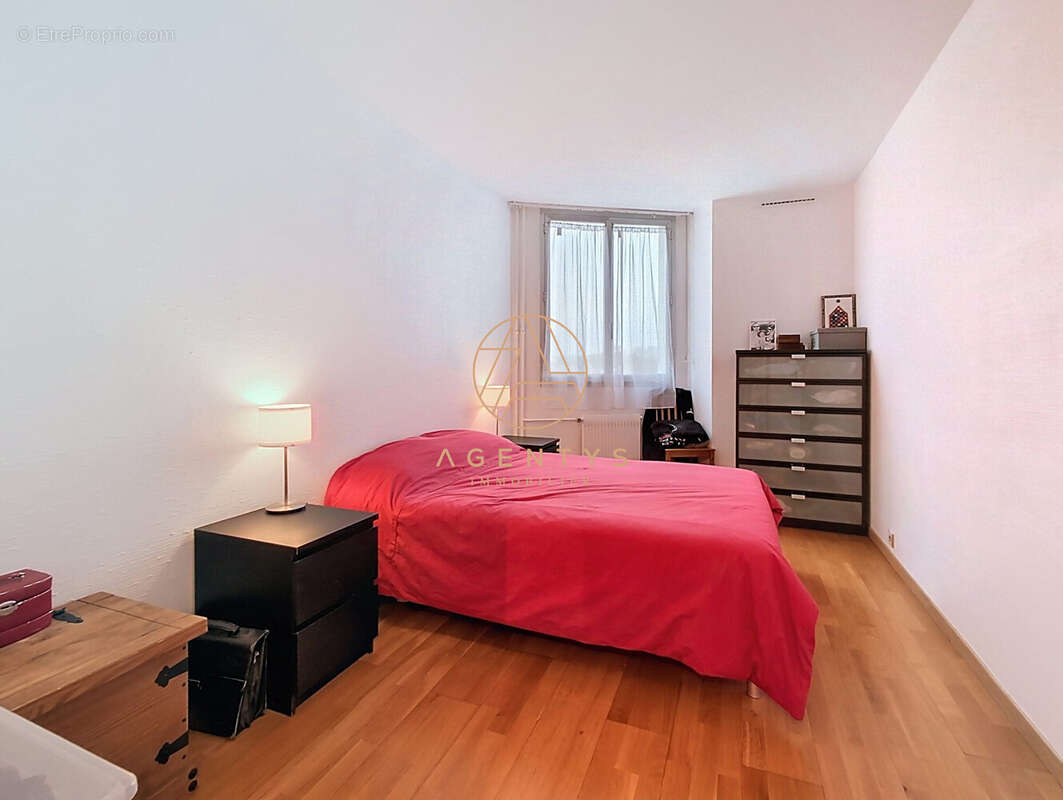 Appartement à SAINT-MAUR-DES-FOSSES