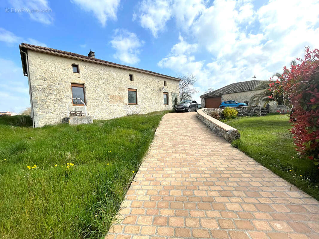 Maison à HAUTEFAGE-LA-TOUR